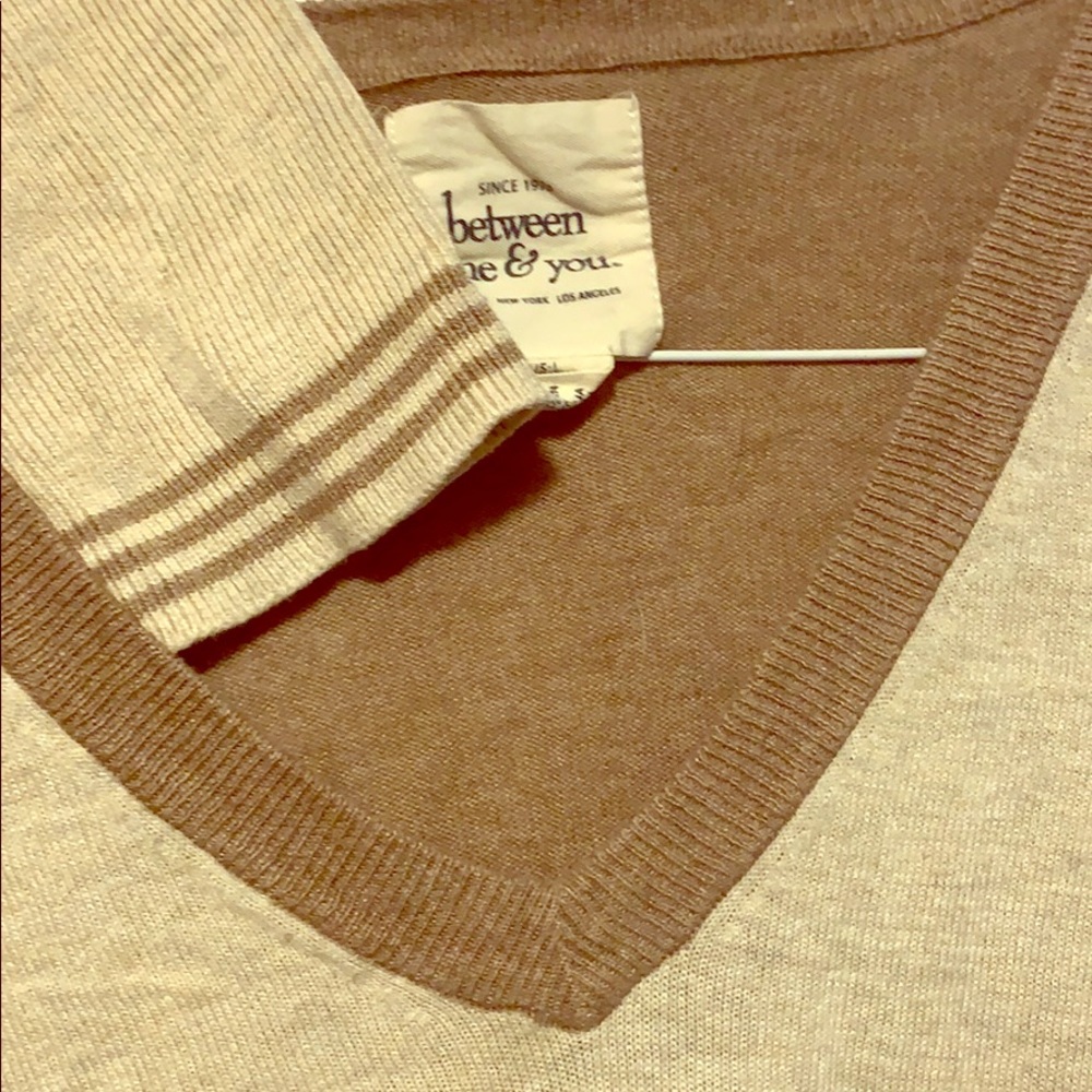 Long sleeve V neck sweater